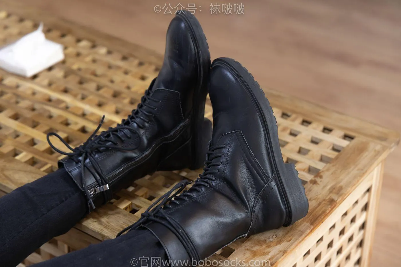 [BoBoSocks袜啵啵]NO.061 稚予-短靴、白棉袜、裸足 [145P]插图1